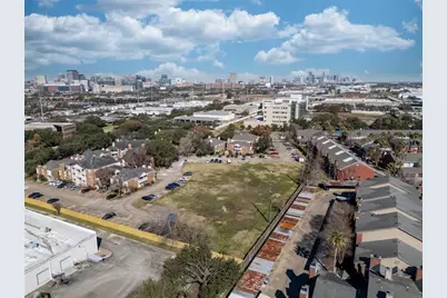 2626 Holly Hall Street, Houston, TX 77054 - Photo 11