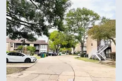 6633 W Airport Boulevard #810, Houston, TX 77035 - Photo 3