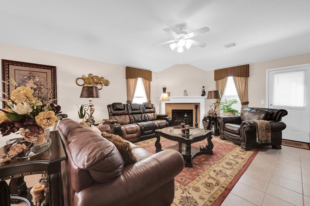 16434 Misty Paloma Dr, Houston TX  77049-3136 exterior
