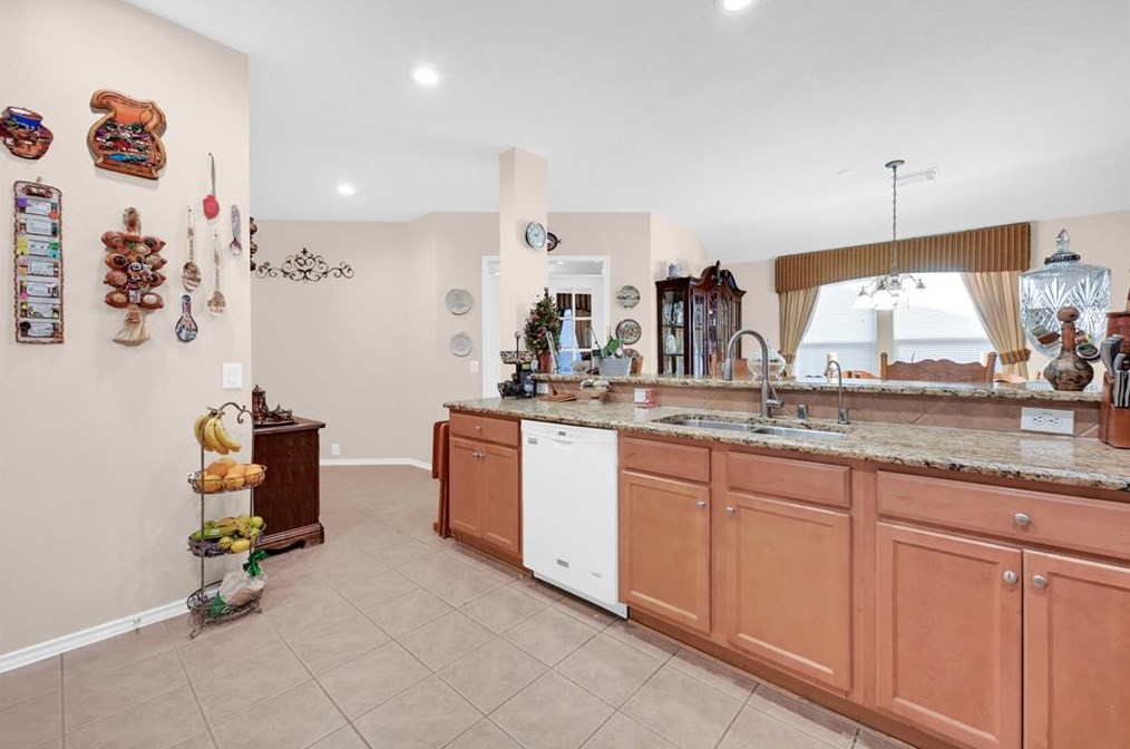 16434 Misty Paloma Dr, Houston TX  77049-3136 exterior