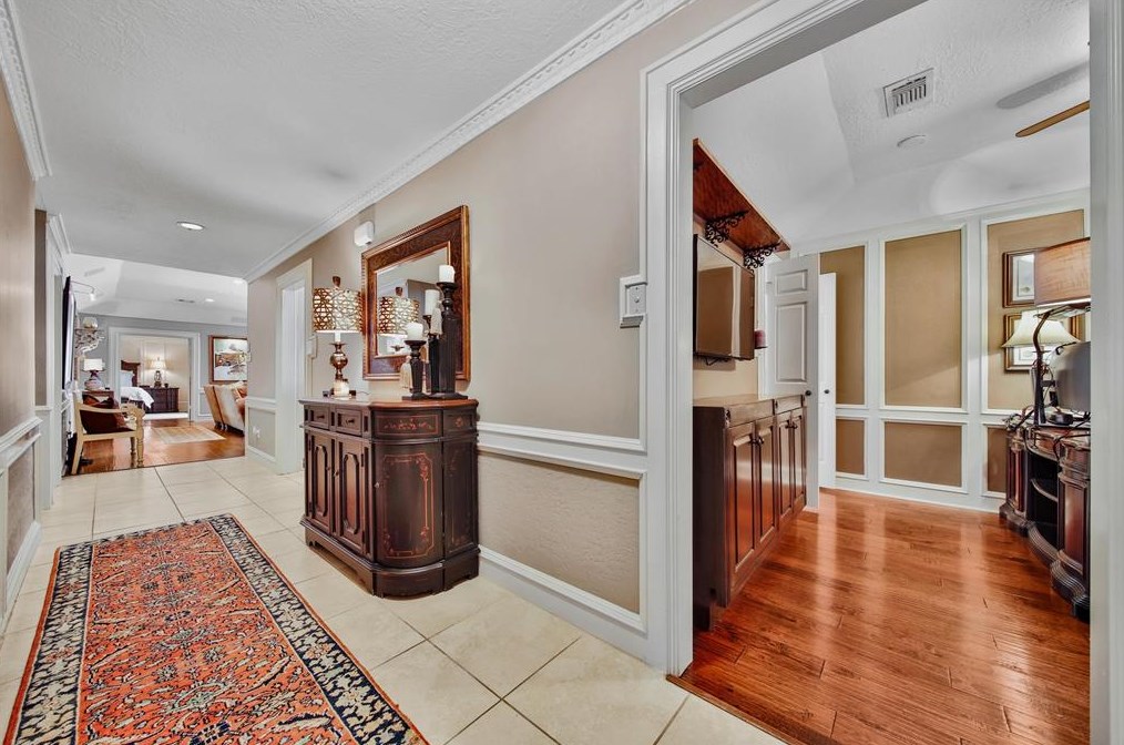 14015 Jupiter Hills Dr, Houston TX  77069-1703 exterior