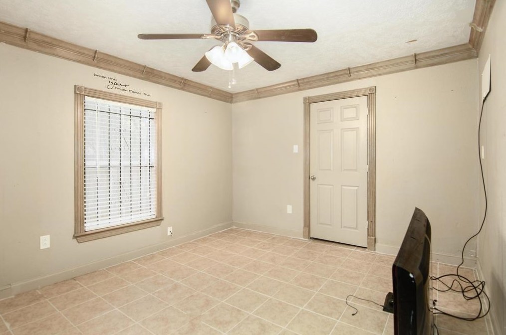 8205 Appleton St, Houston TX  77022-6120 exterior