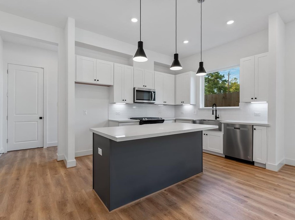 5720 Balbo St, Houston TX  77091-4604 exterior