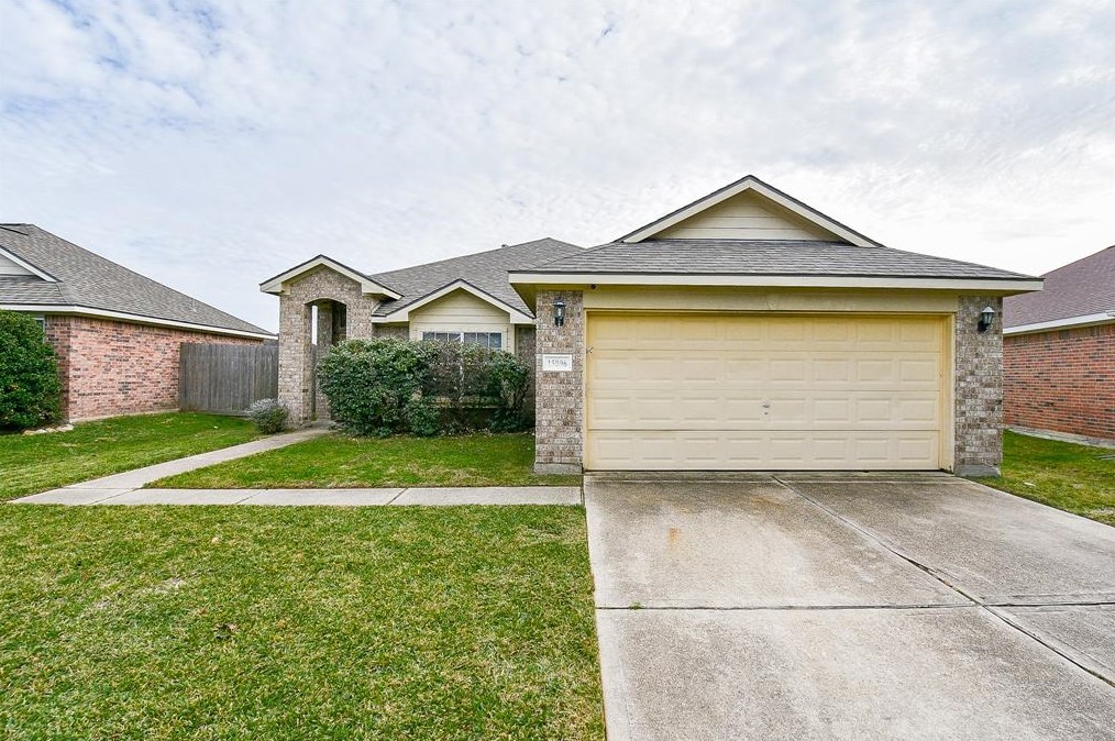 15006 Sparks Ct, Baytown TX  77523-2884 exterior