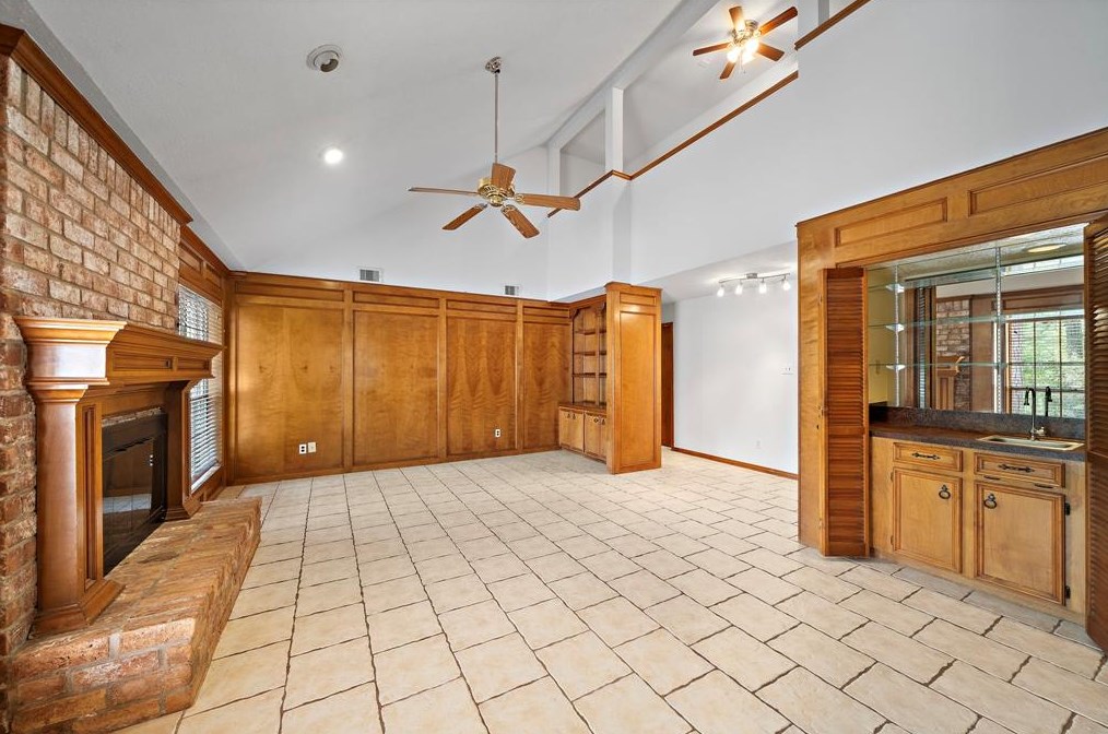 143 Towering Pines Dr, Spring TX  77381-2598 exterior