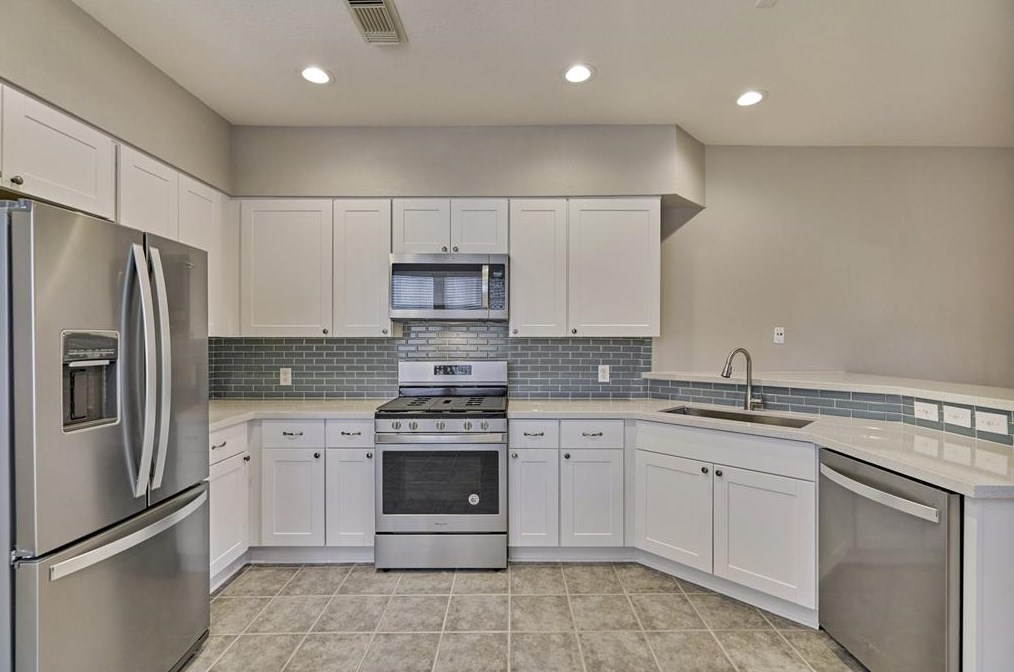 67 Scarlet Woods Ct, Spring TX  77380-2605 exterior