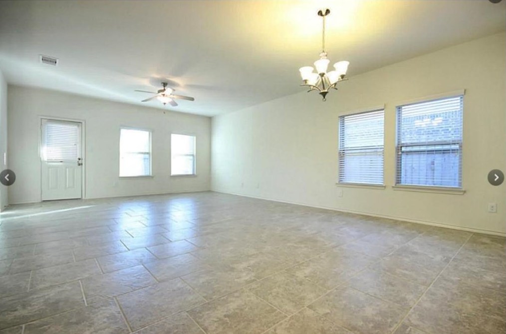 159 Meadow Valley Dr, Conroe TX  77384-2133 exterior