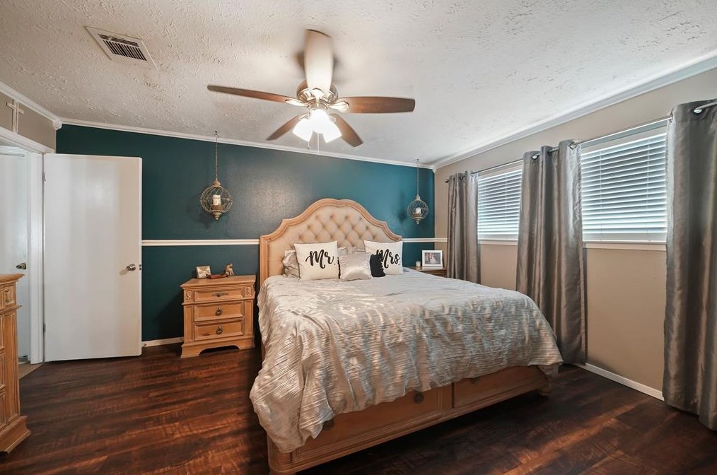 5819 Woodmancote Dr, Humble TX 77346-2653 exterior