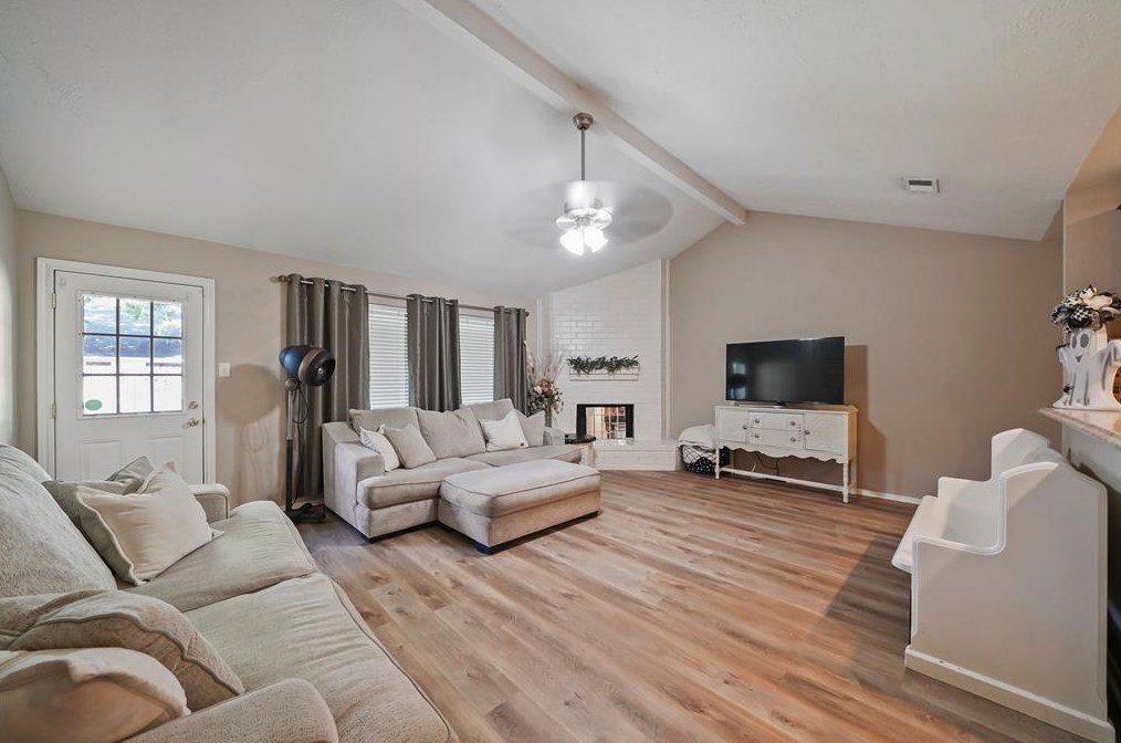 5819 Woodmancote Dr, Humble TX  77346-2653 exterior