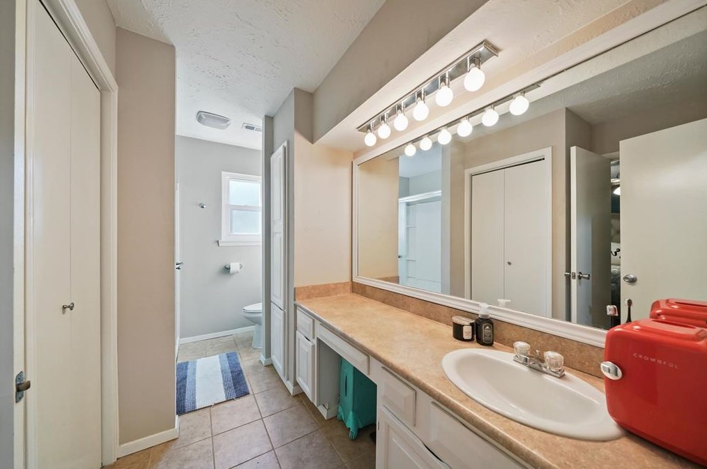 5819 Woodmancote Dr, Humble TX 77346-2653 exterior