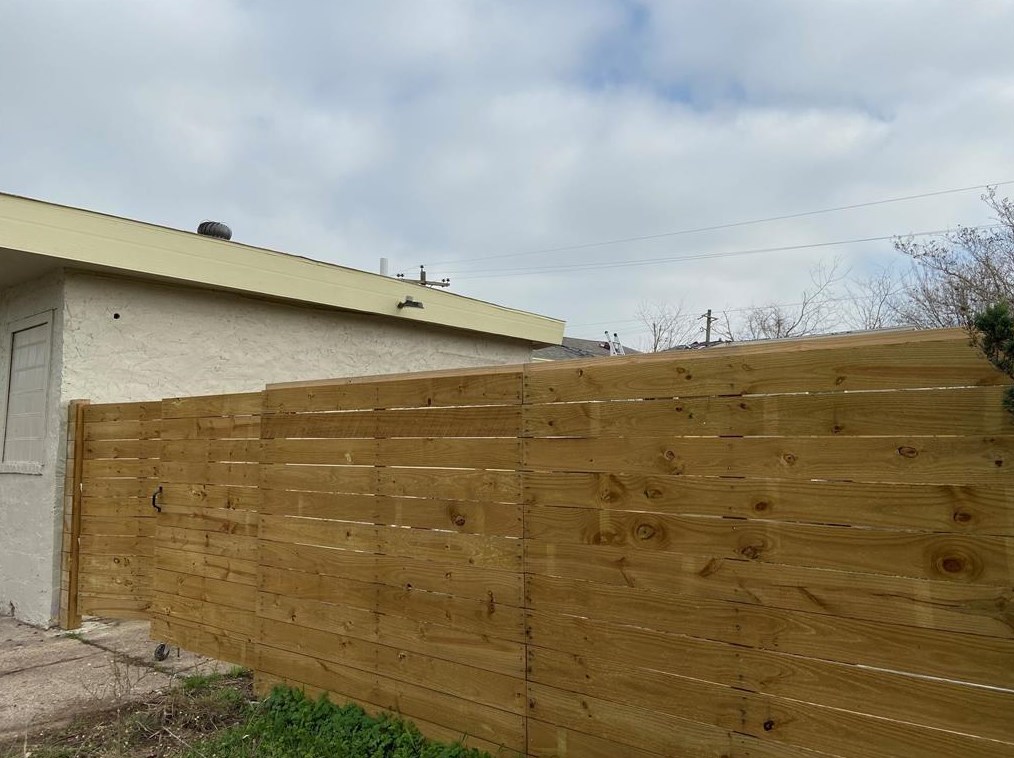 12115 Segrest Dr, Houston TX  77047-1623 exterior