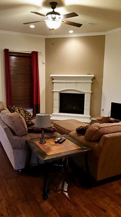 18 Wood Manor Pl, Spring TX  77381-2887 exterior
