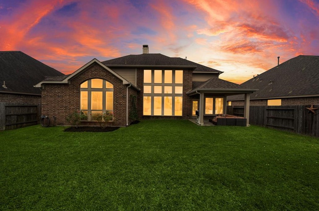 2617 Nightsong Dr, Pearland TX  77584-3736 exterior