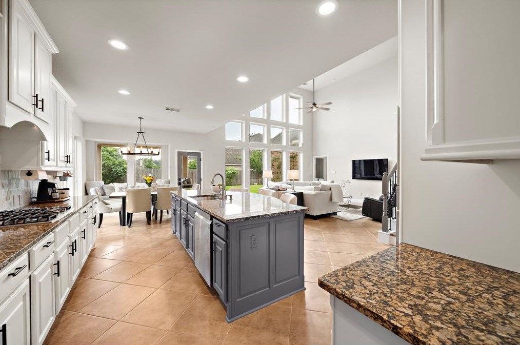 2617 Nightsong Dr, Pearland TX  77584-3736 exterior