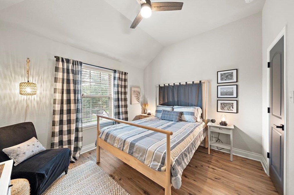 2617 Nightsong Dr, Pearland TX  77584-3736 exterior