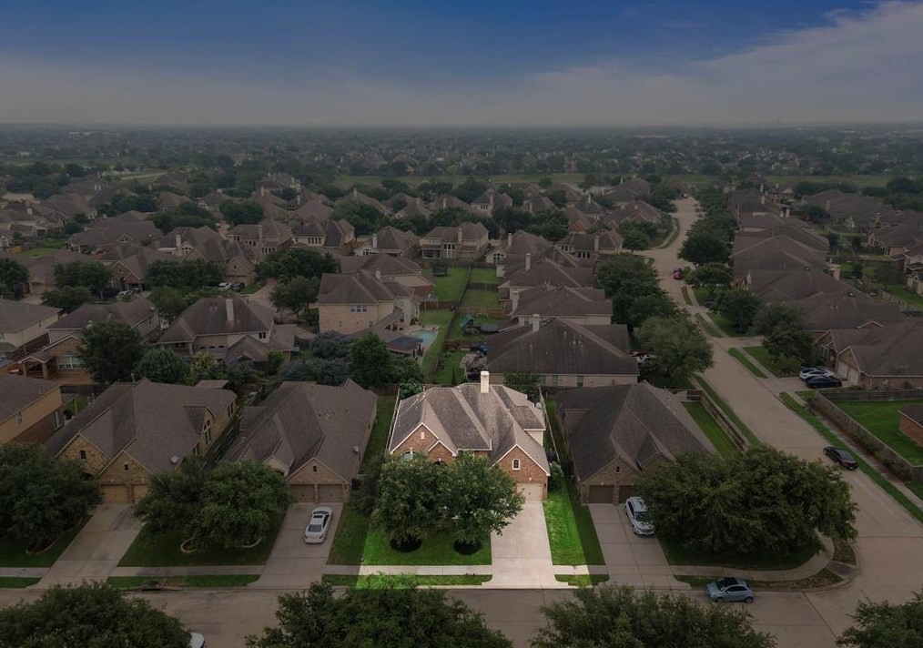 2617 Nightsong Dr, Pearland TX  77584-3736 exterior