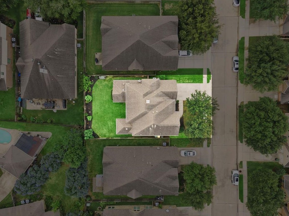 2617 Nightsong Dr, Pearland TX  77584-3736 exterior