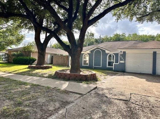 10822 Plainfield St, Houston TX  77031-1727 exterior
