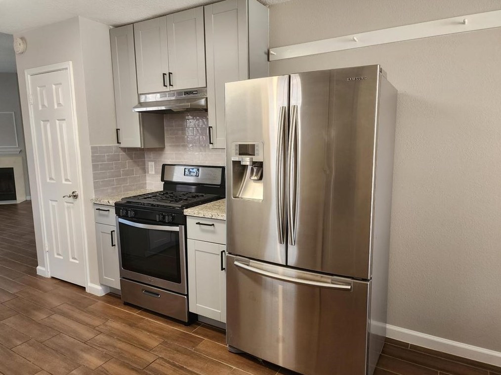 8307 Holmwood Dr, Houston TX  77040-1612 exterior