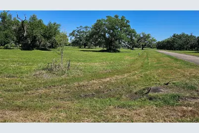 1601 Old Henry Court, Angleton, TX 77515 - Photo 21