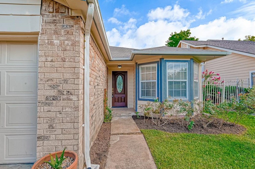 12822 Westpark Dr, Houston TX  77082-3950 exterior