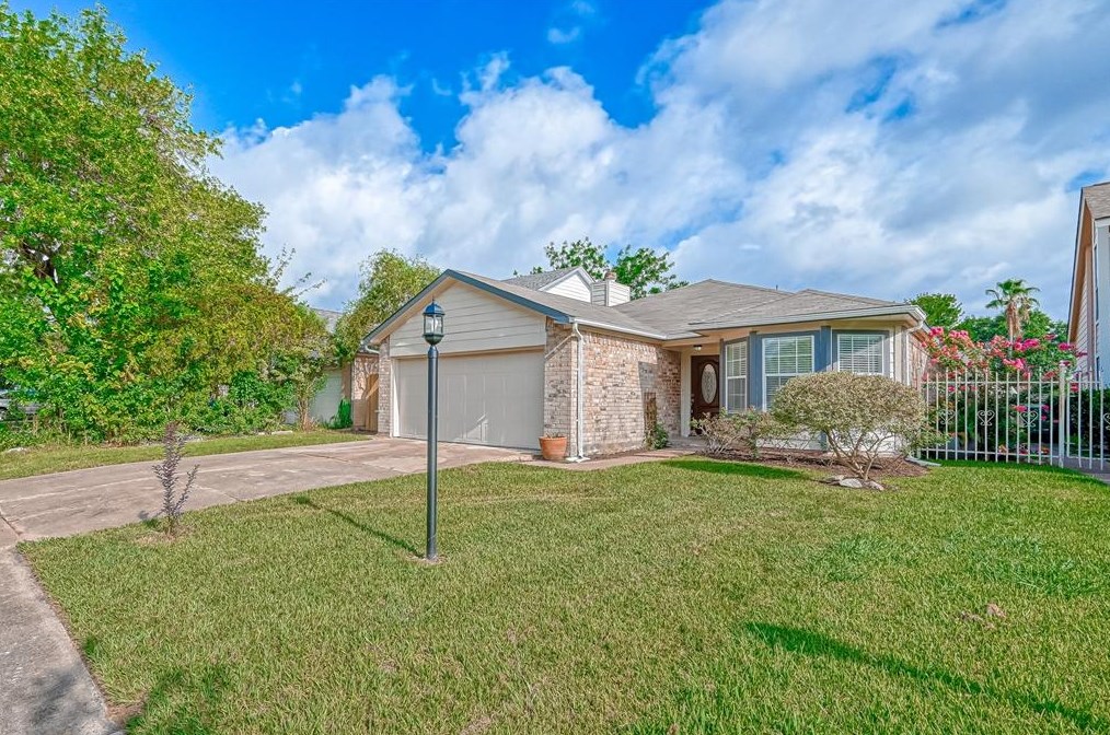 12822 Westpark Dr, Houston TX  77082-3620 exterior