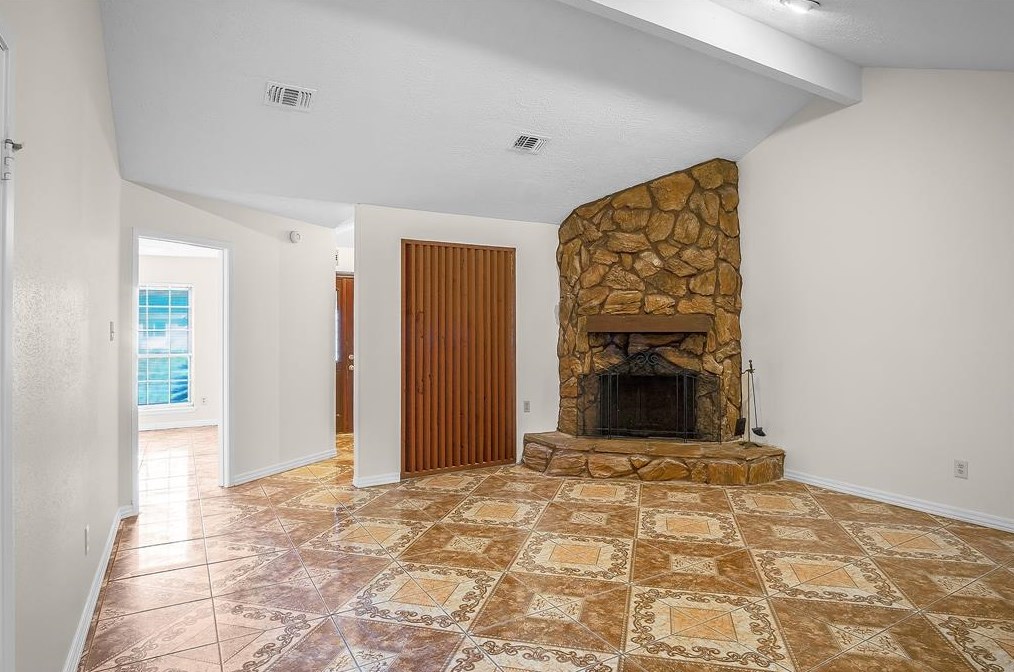 4909 Meadow Place Dr, Morgans Point TX  77571-2842 exterior