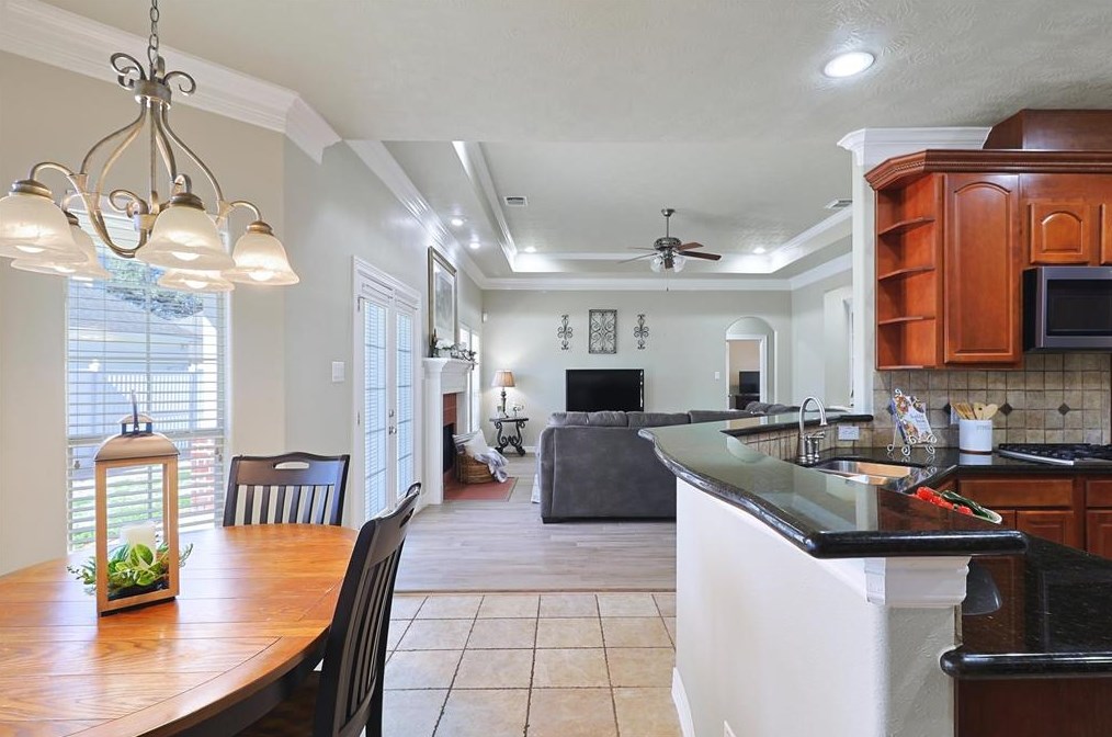 33334 Winsford St, Fulshear TX 77441-4040 exterior