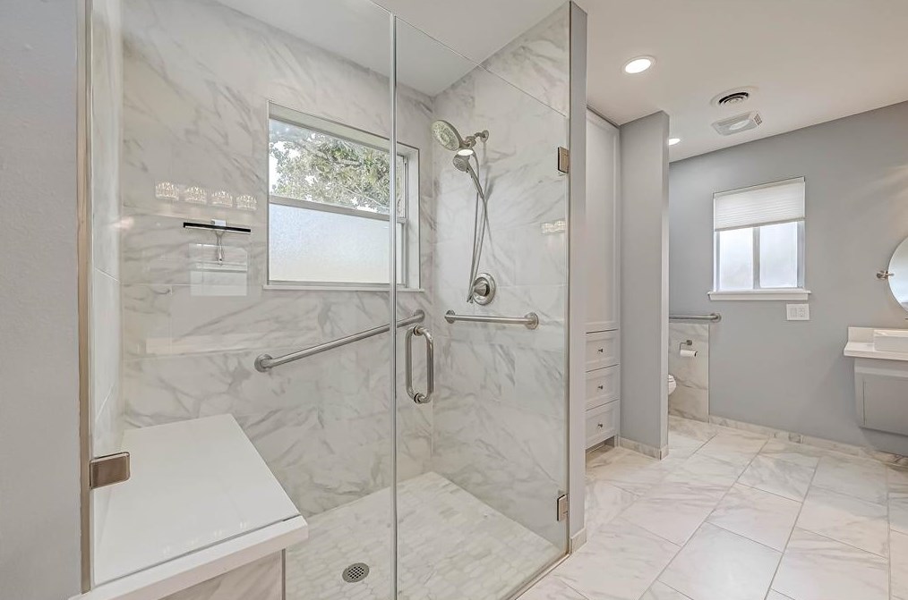 5626 Jackwood, Houston TX  77074-7738 exterior