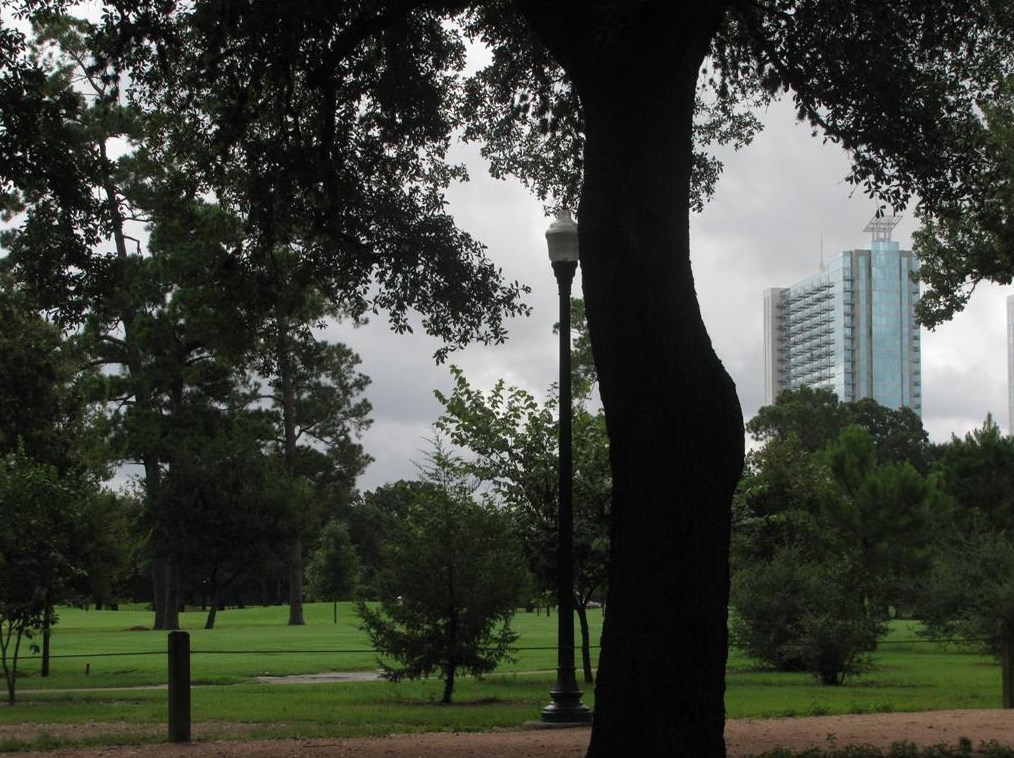 1750 Wroxton Ct, Houston TX  77005-1717 exterior