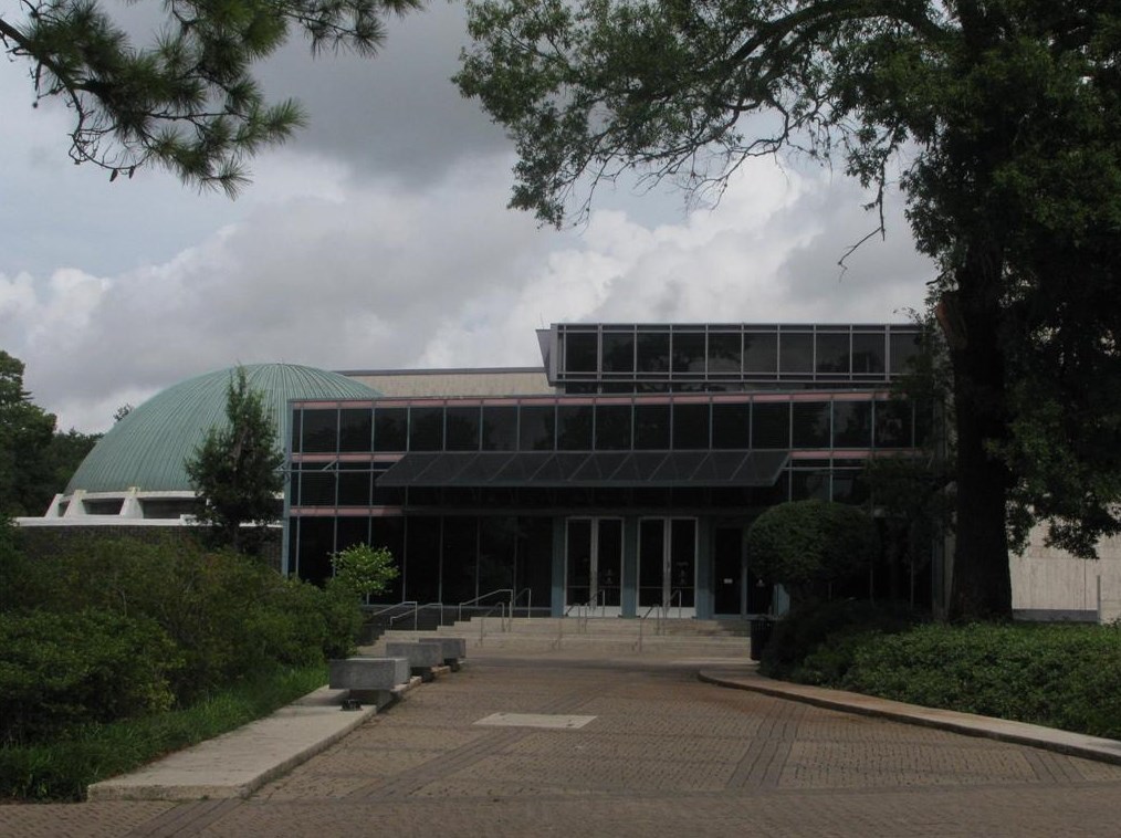1750 Wroxton Ct, Houston TX  77005-1717 exterior