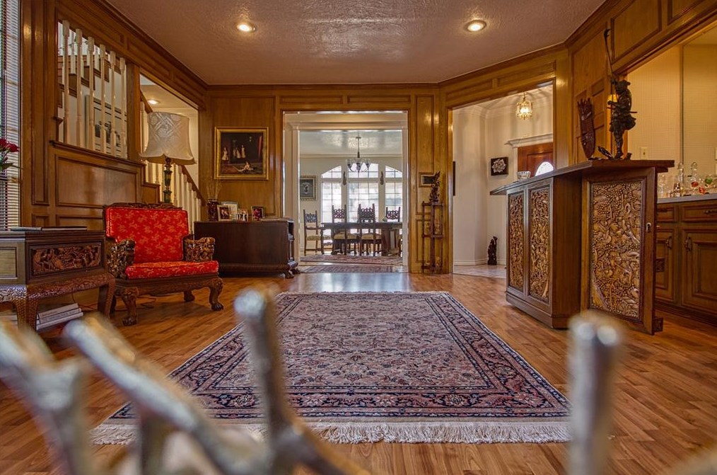 17502 Sandy Clf Dr, Houston TX  77090-2061 exterior