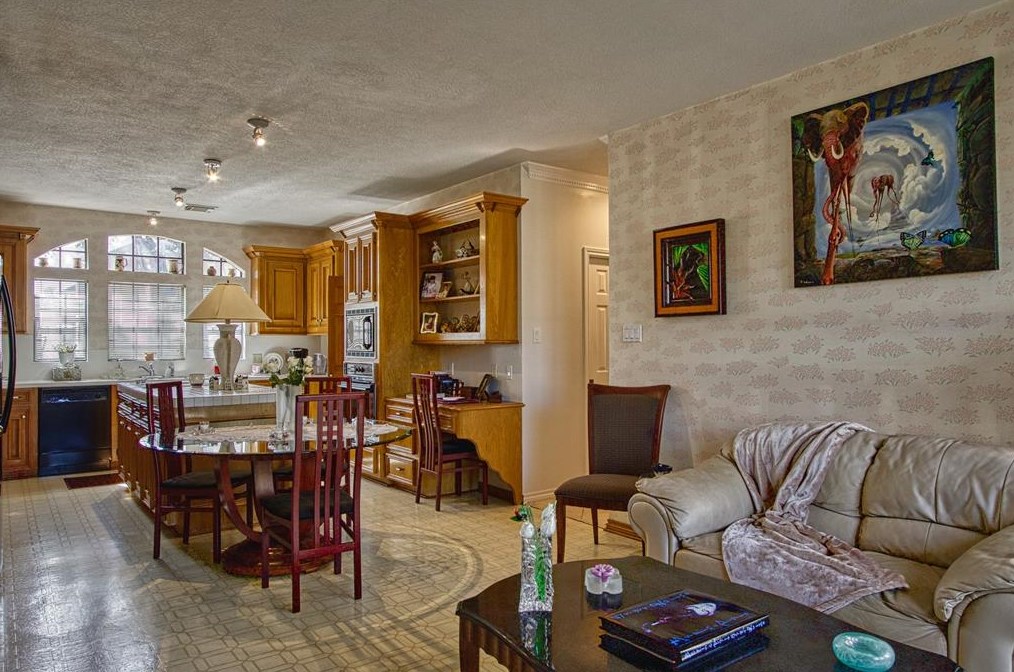 17502 Sandy Clf Dr, Houston TX  77090-2061 exterior