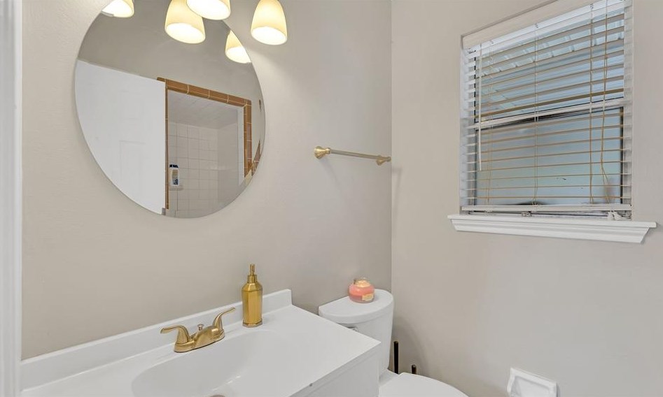 435 Castlebar Ct, Houston TX  77015-3051 exterior