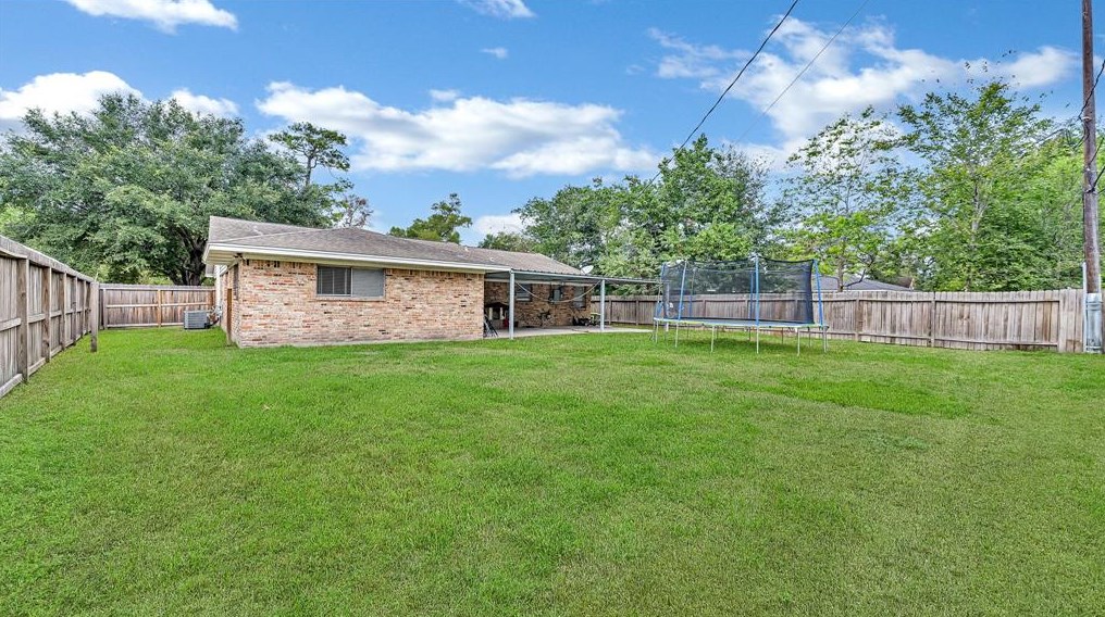 435 Castlebar Ct, Houston TX  77015-3051 exterior