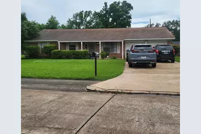 119 Poppy Street Street SE, Lake Jackson, TX 77566 - Photo 1