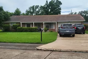 119 Poppy Street Street SE, Lake Jackson, TX 77566 - Photo 1