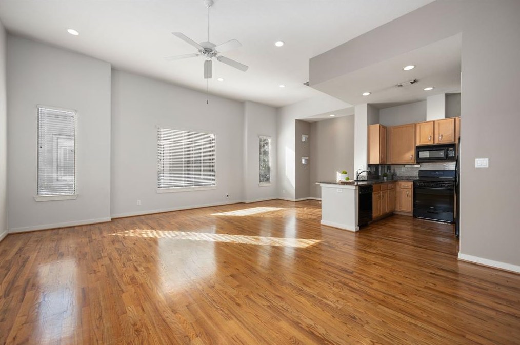 4418 Center St, Houston TX  77007-5618 exterior