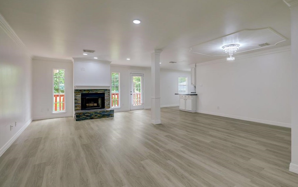 7442 Tall Pines Dr, Houston TX  77088-6608 exterior