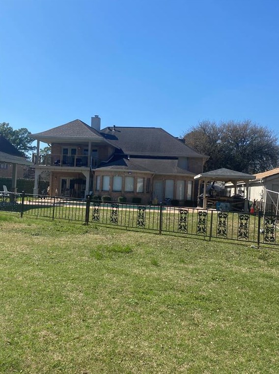 7634 Antoine Dr, Houston TX  77066-4444 exterior