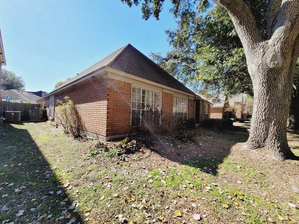 15711 Echo Lodge Dr, Houston TX  77095-2650 exterior