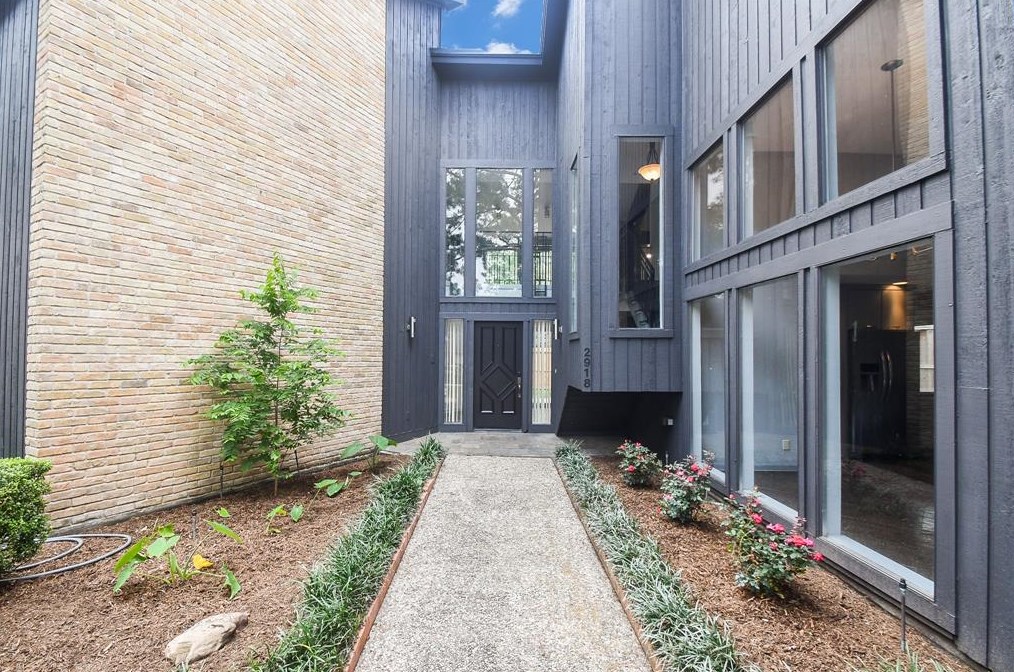 2918 Manila Ln, Houston TX  77043-1311 exterior