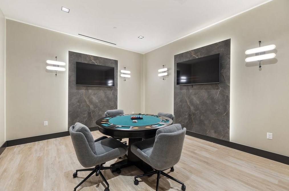 1711 Allen Pkwy, Houston TX  77019-2502 exterior