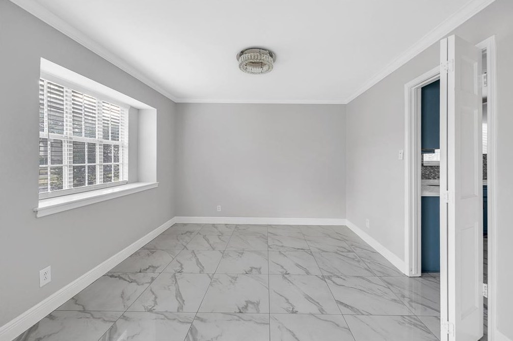 10806 Tupper Lk Dr, Houston TX  77056-1624 exterior