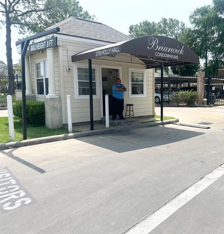 2750 Holly Hall St, Houston TX  77054-4109 exterior