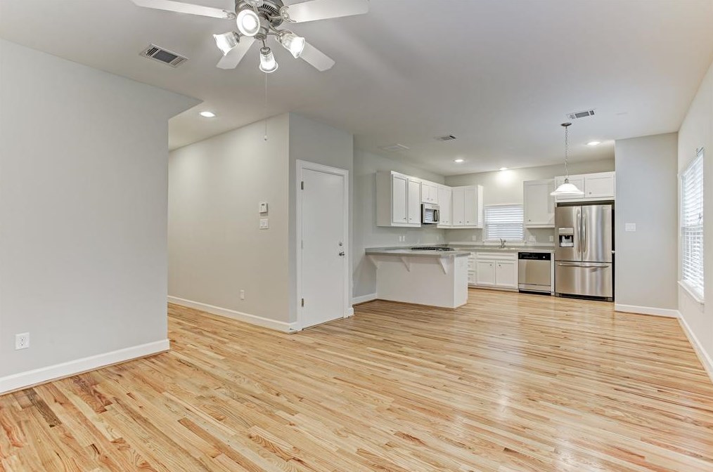 912 38th St, Houston TX  77022-4712 exterior