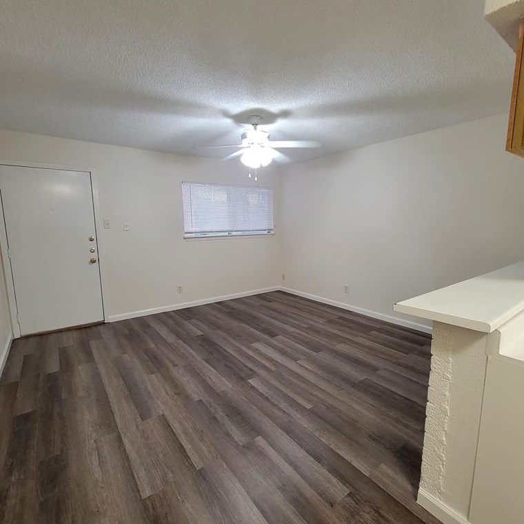 1328 Bomar St, Houston TX  77006-1122 exterior