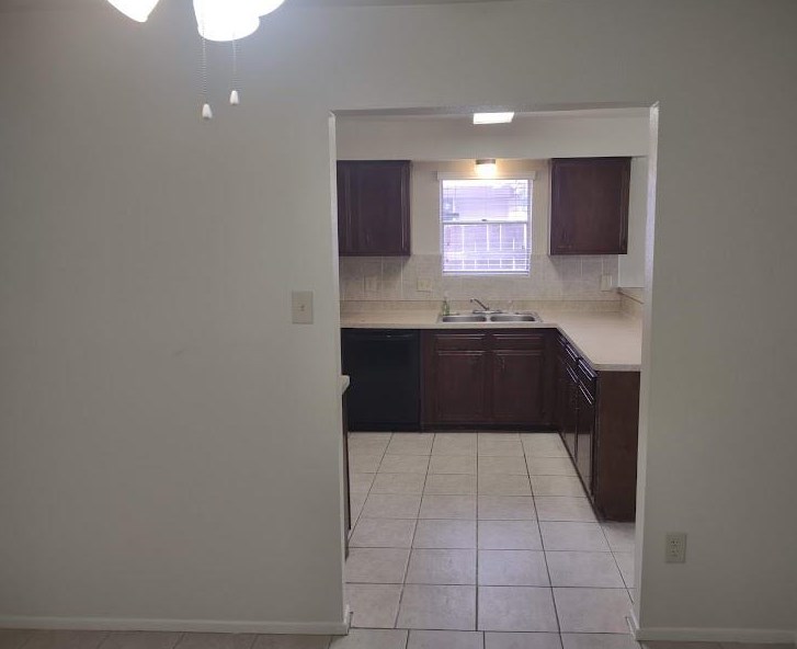 9730 Appleridge Dr, Houston TX  77070-4704 exterior