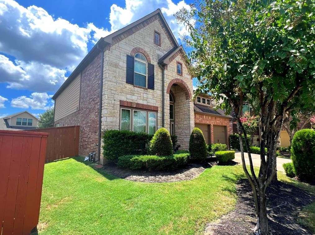 17635 Quiet Shores Dr, Richmond, TX 77407