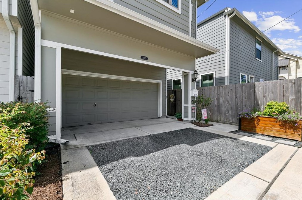 5109 Darling St, Houston TX  77007-2753 exterior